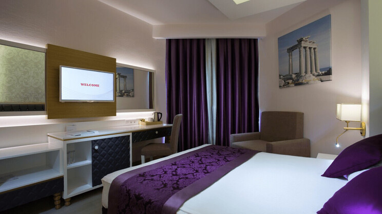 Water Side Resort & Spa